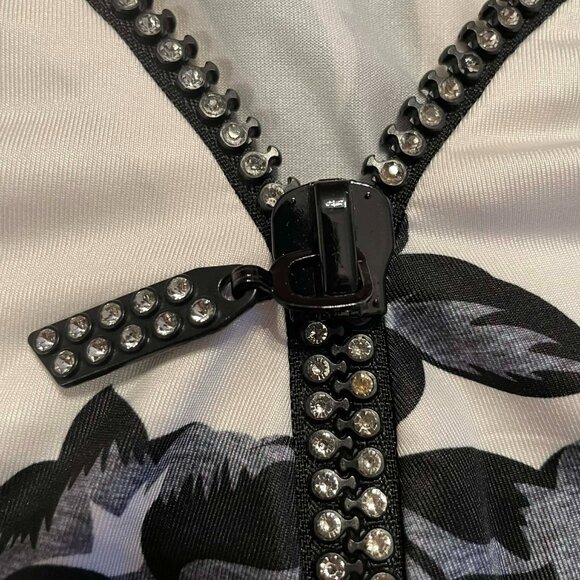 TANGO MANGO Tunic, floral print, sparkly zip-up, women size L. 3/4 sleeves. - Picture 3 of 10